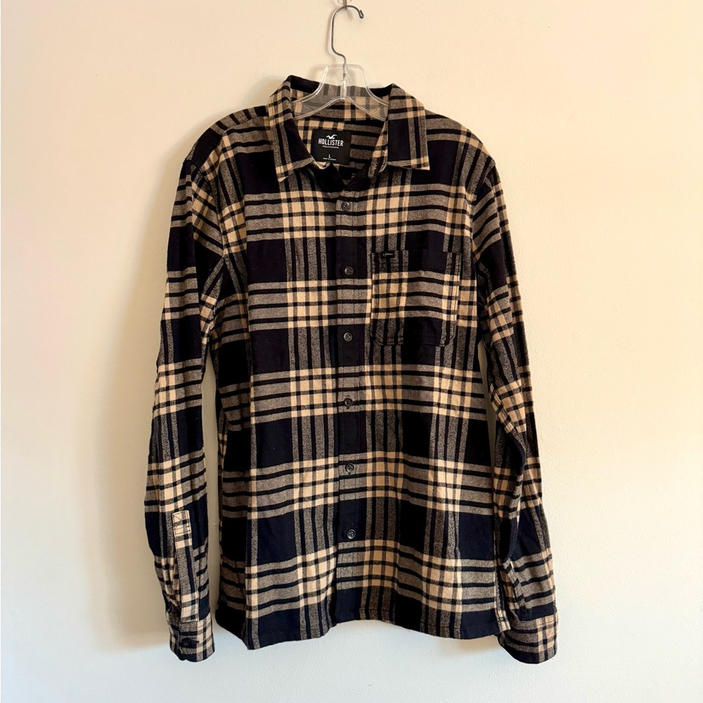 Hollister Black and Tan Plaid Button-Up Shirt L